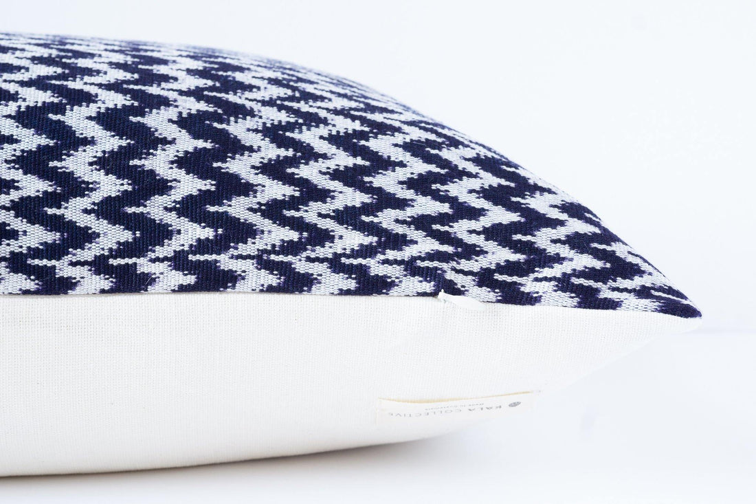 Kala Collective - La Laguna Pillow - Indigo & Ivory - Natural Dye Cotton